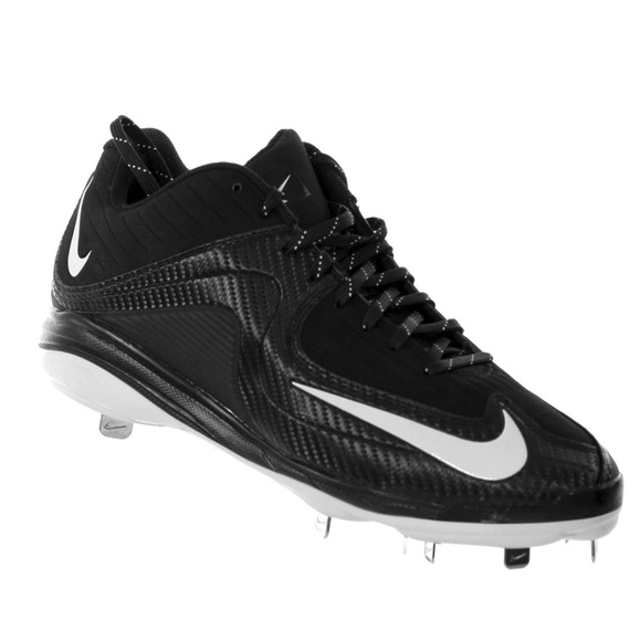 nike classic cleats